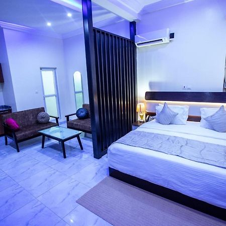 Apartment 79 Hotel & Suite อีเคจา ภายนอก รูปภาพ
