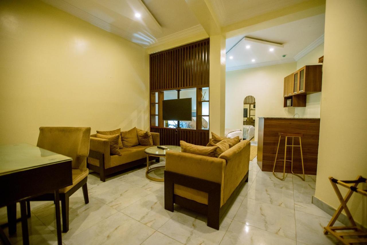 Apartment 79 Hotel & Suite อีเคจา ภายนอก รูปภาพ