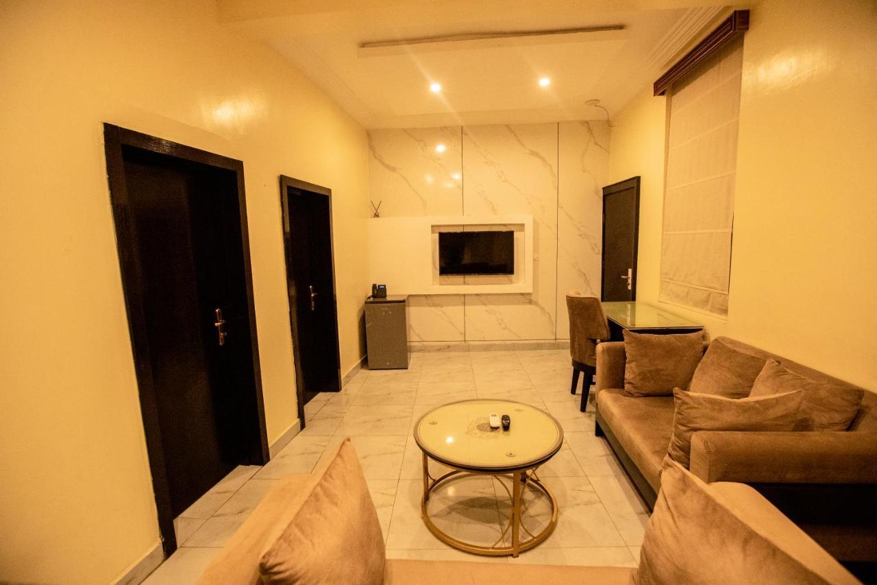 Apartment 79 Hotel & Suite อีเคจา ภายนอก รูปภาพ