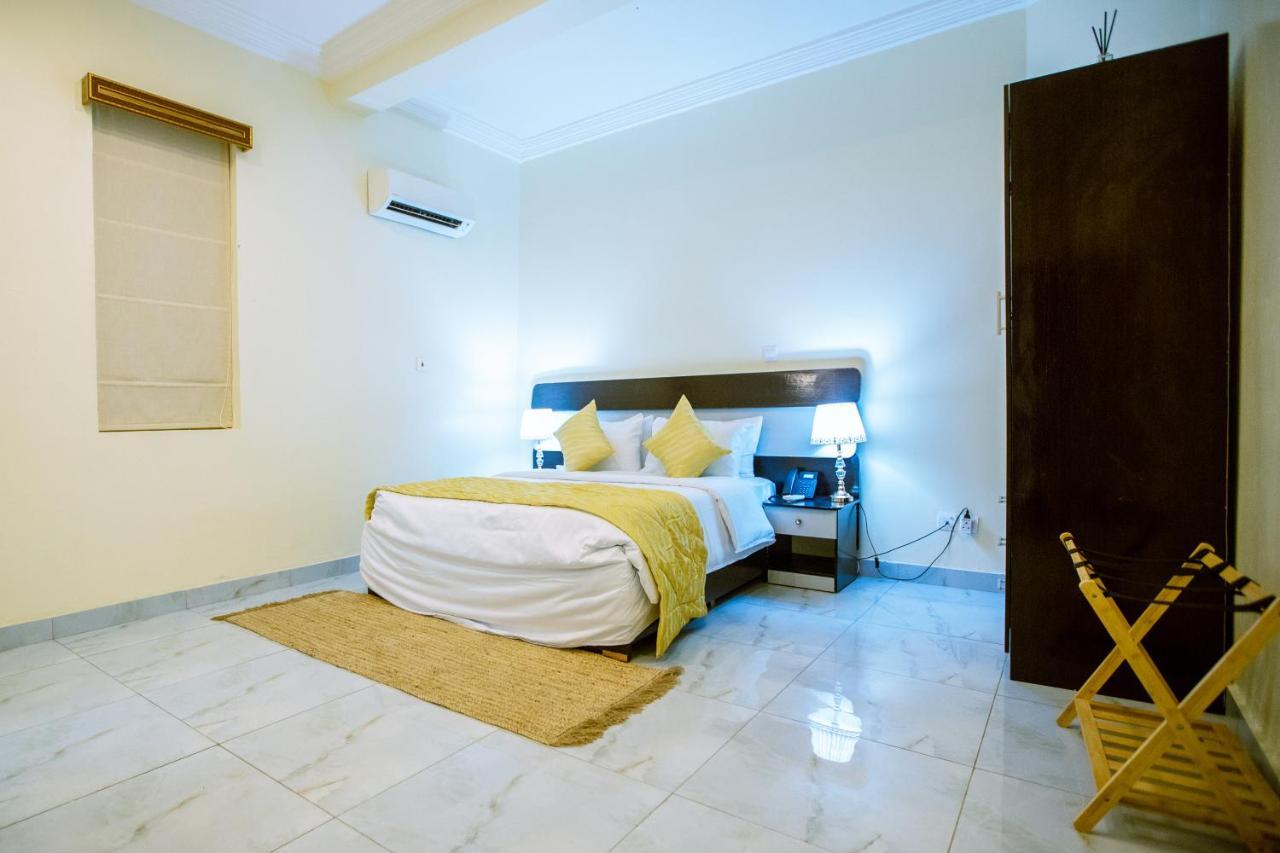 Apartment 79 Hotel & Suite อีเคจา ภายนอก รูปภาพ