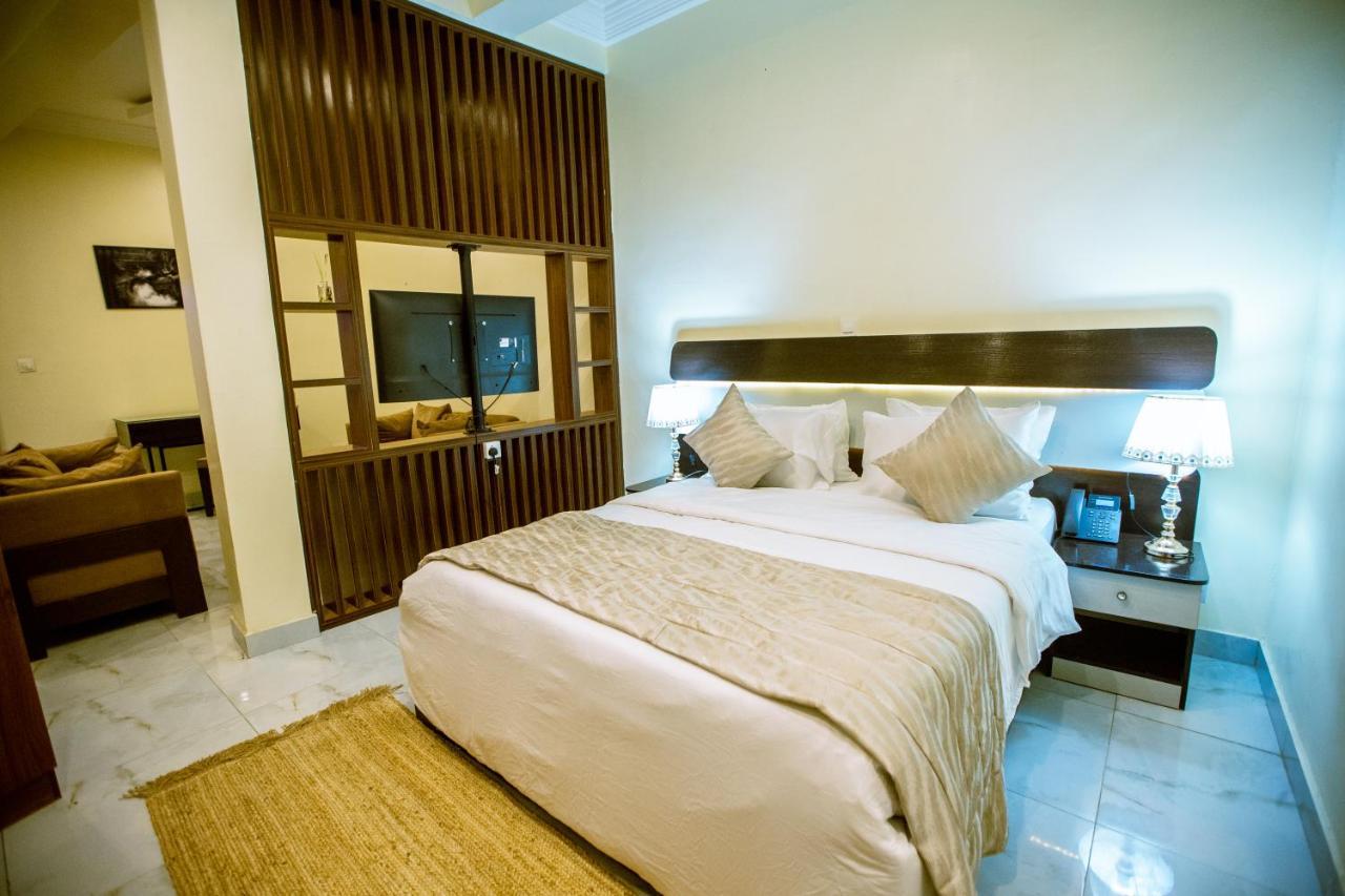 Apartment 79 Hotel & Suite อีเคจา ภายนอก รูปภาพ